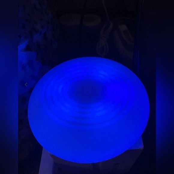 Wireless Charger Color Changing Light Up Wireless Cell Phone Charger Juice Onn - Picture 1 of 5
